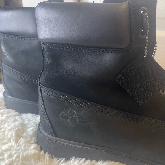 Timberland® Classic 6-Inch Waterproof Men’s Boot Size 13 - Picture 7 of 16